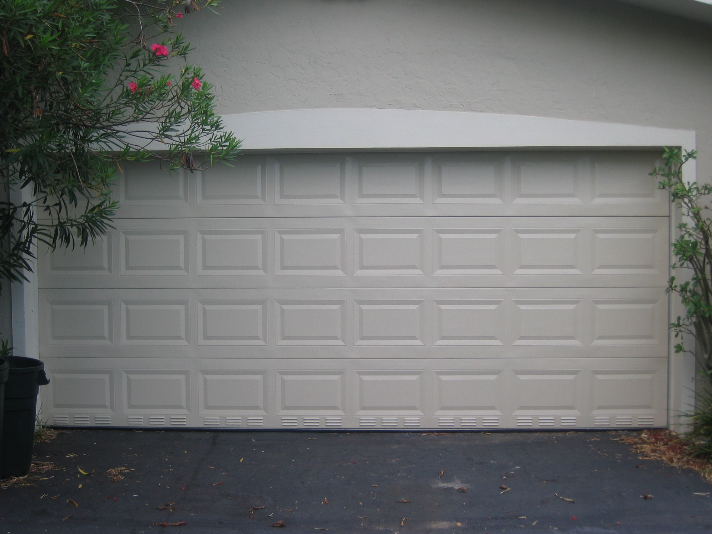 New Rust Garage Door Vs C4 with Electrical Design